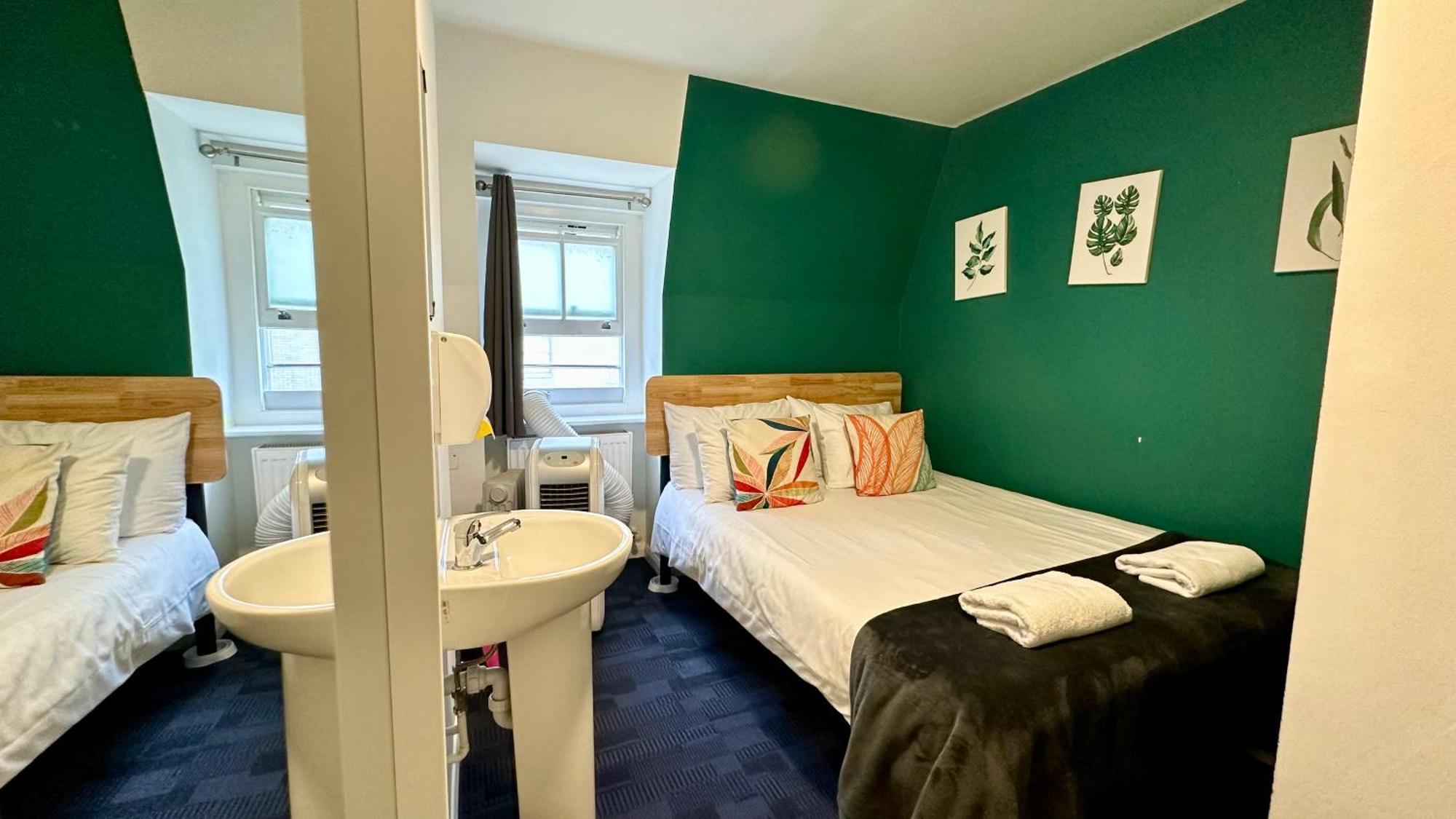 Smart Hyde Park Inn Лондон Екстер'єр фото
